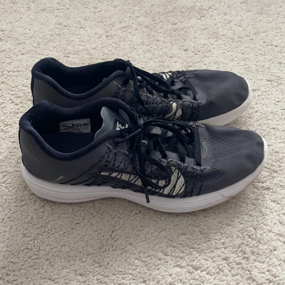 Size 10.5 Nike Lunarlon